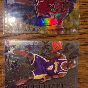 Kobe Bryant 1998-99Finest mystery refractor card// Kobe Bryant rookie card 1996-